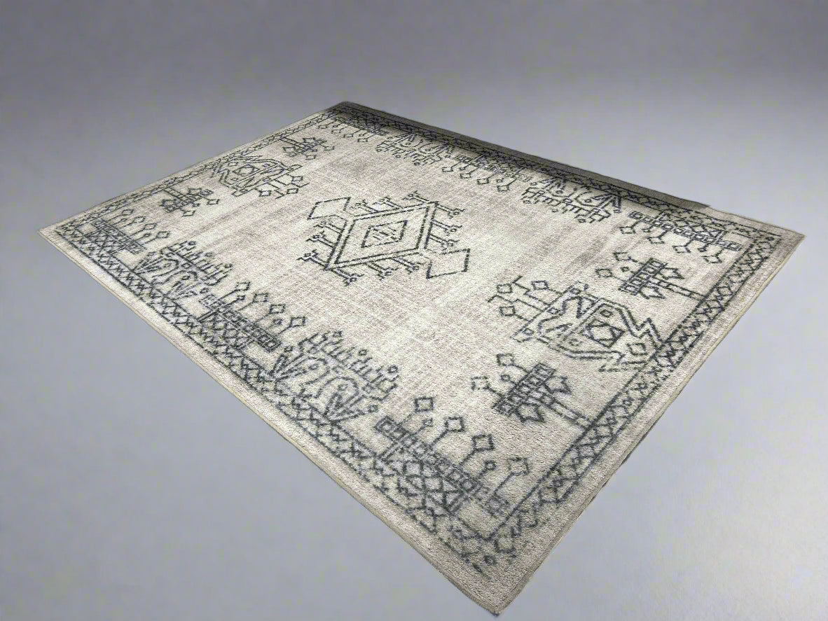 BRAND-NEW 7’x5’ Tan/Black Patterned Area Rug