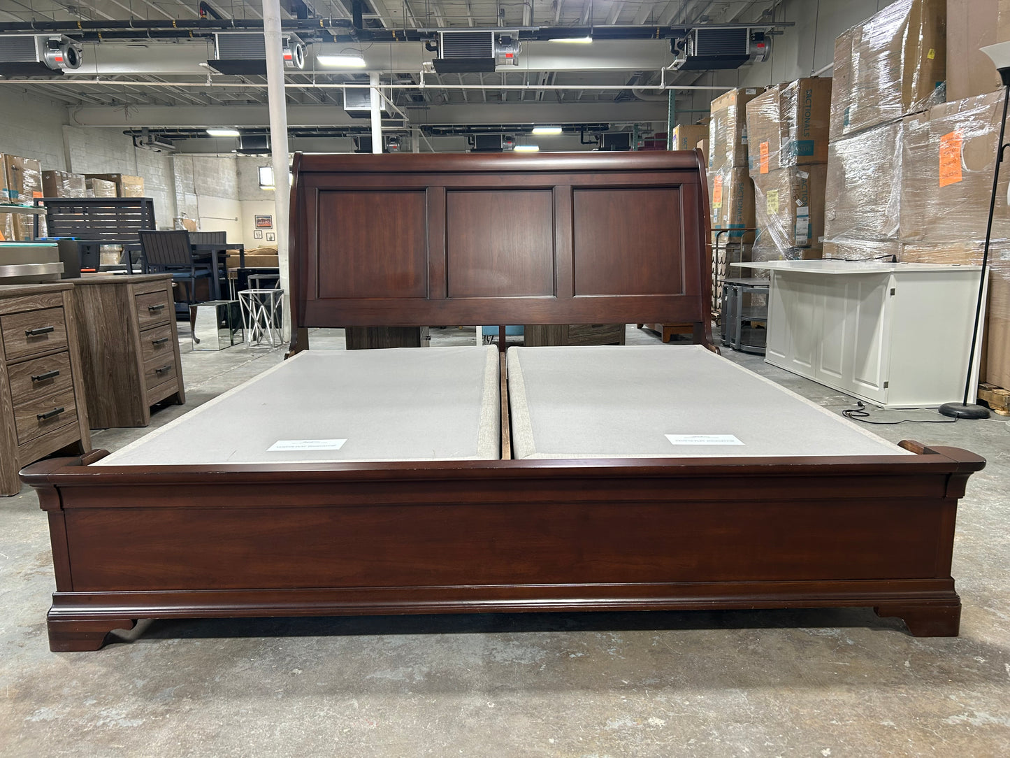 Aspen Home King Bed Frame w/Tempur-Pedic Boxspring