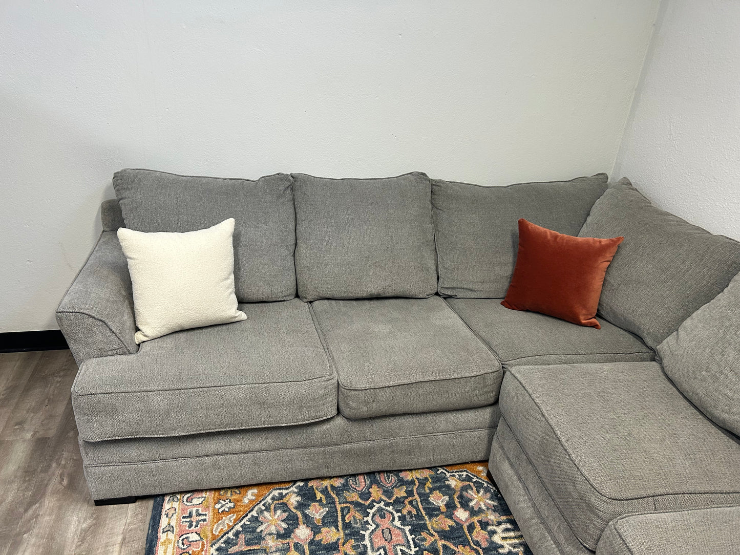 Broyhill Gray L-Shaped Sectional