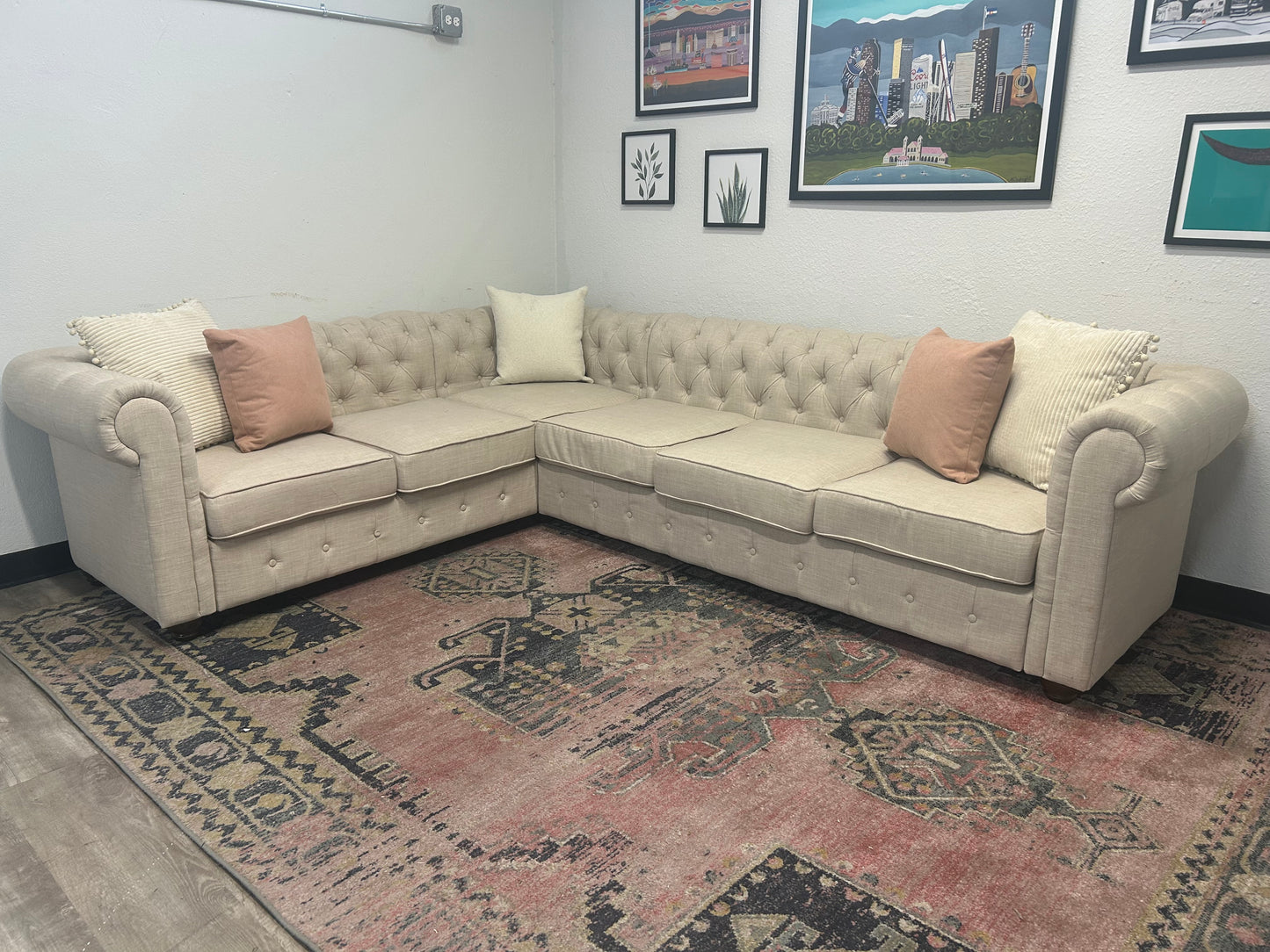 ELEGANT Beige L-Shaped Chesterfield Sectional