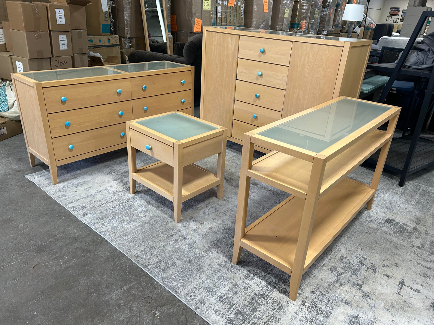 COMPLETE Baronet Natural Wood Bedroom Set w/King Bed Frame