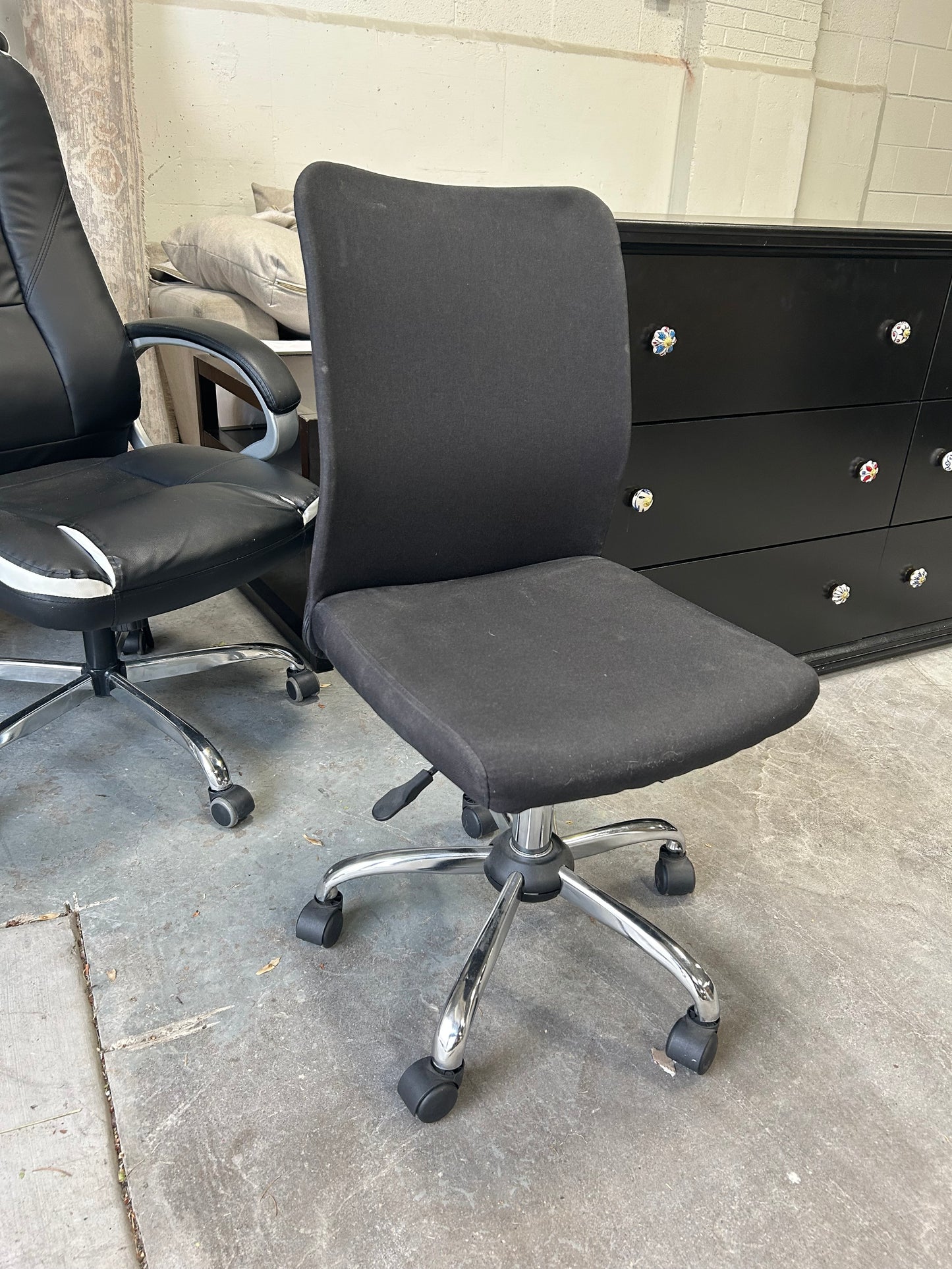 Black Adjustable Height Office Chair