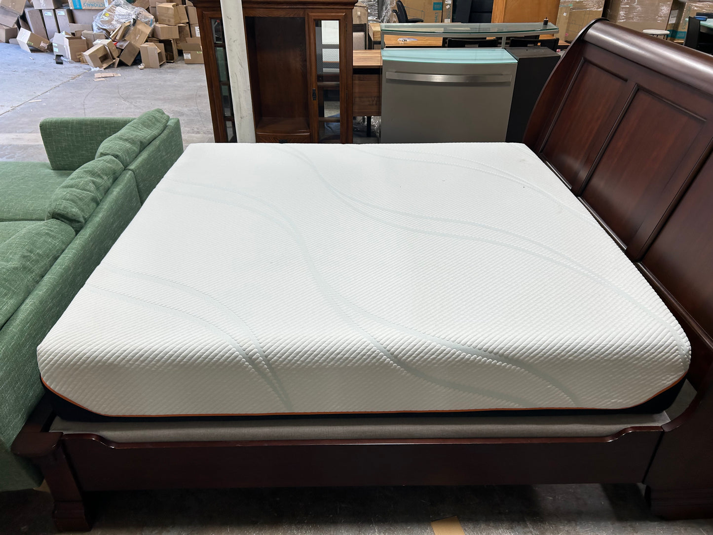 LIKE-NEW Tempur-Pedic Pro Adapt King Mattress