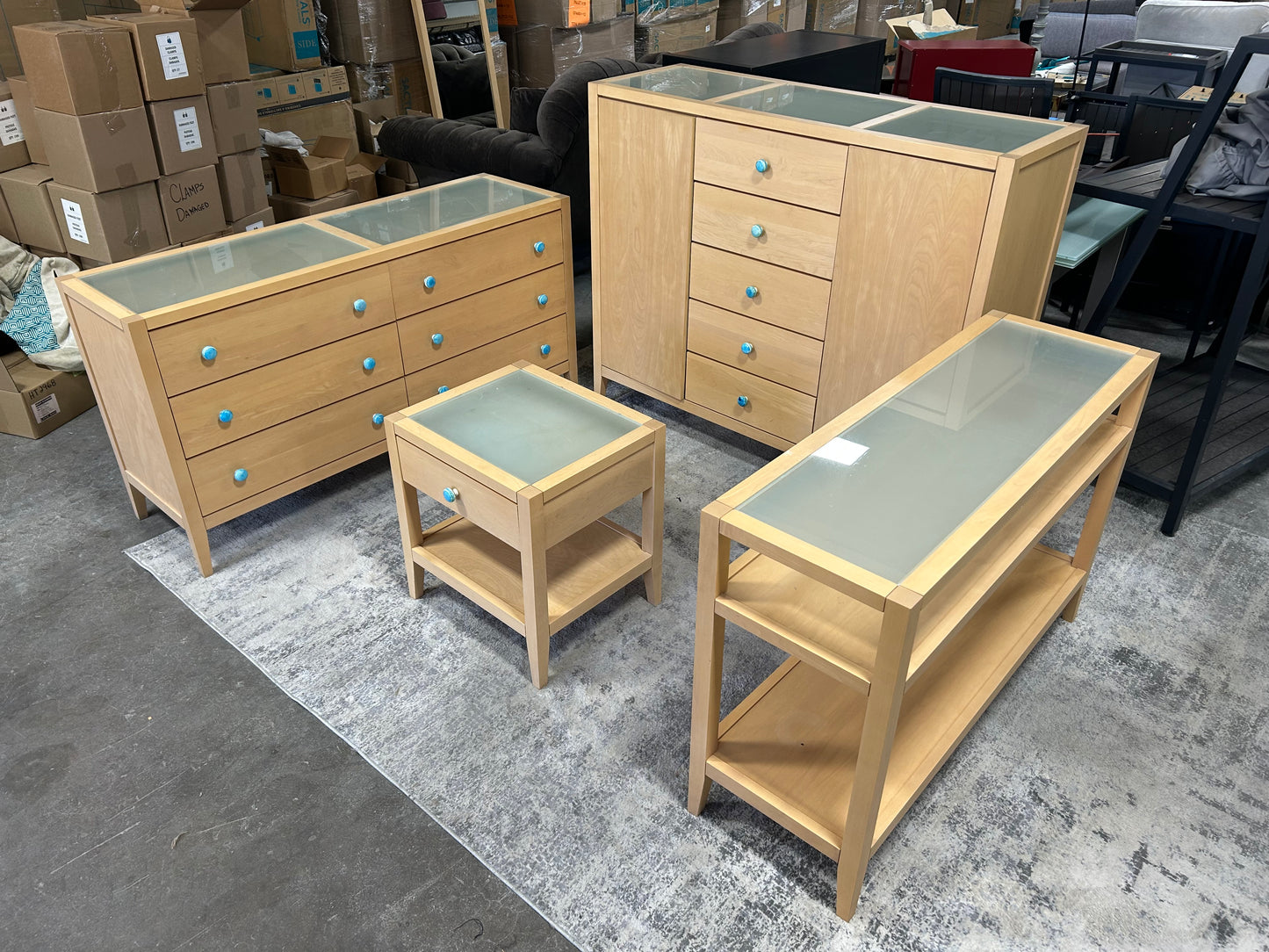 COMPLETE Baronet Natural Wood Bedroom Set w/King Bed Frame