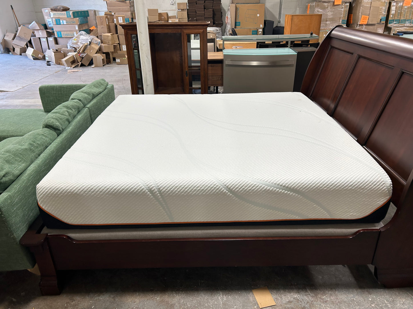 LIKE-NEW Tempur-Pedic Pro Adapt King Mattress