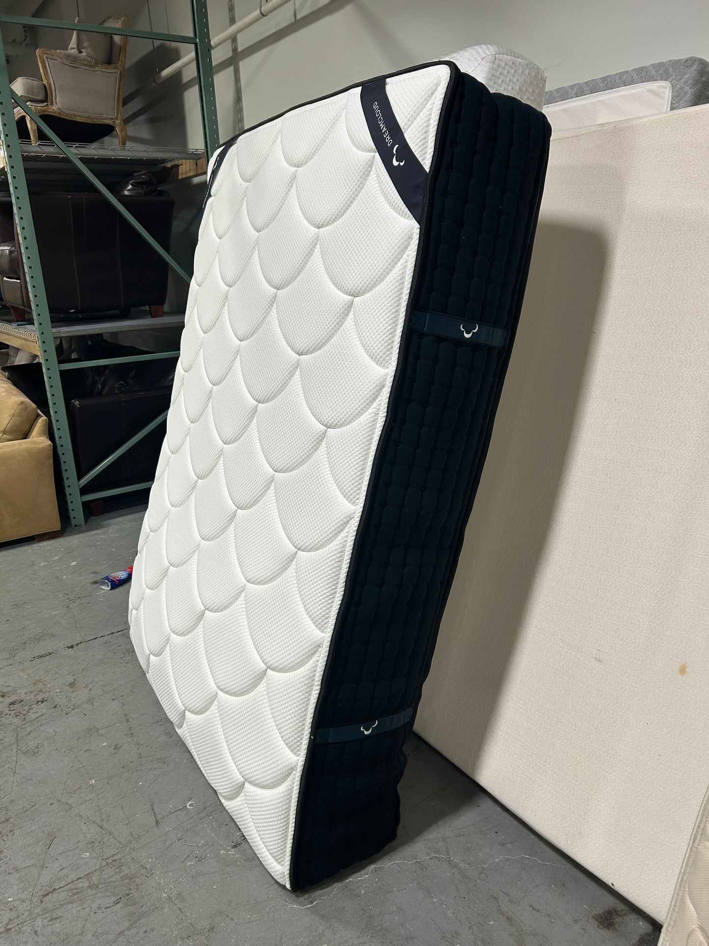 MINT CONDITION DreamCloud Classic Memory Foam Queen Mattress