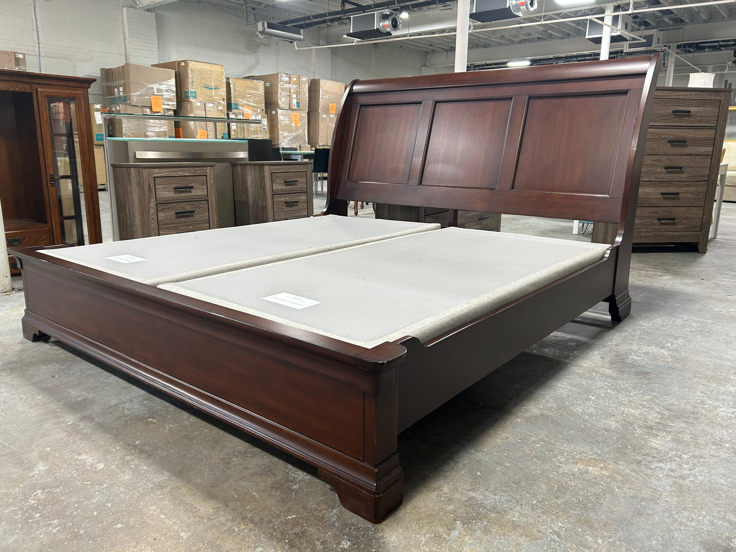 Aspen Home King Bed Frame w/Tempur-Pedic Boxspring