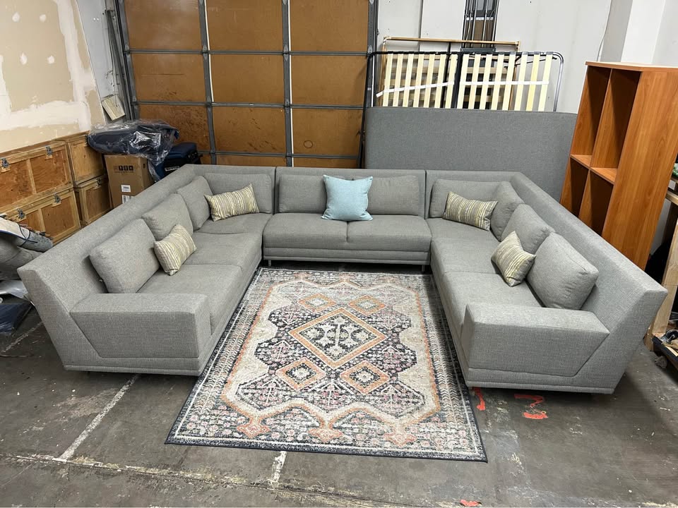 Large U-Shaped Gray Scandinavian Designs Sectional