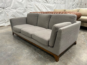 Article 83” Taupe Ceni Sofa