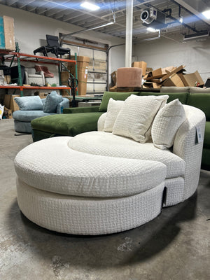 BRAND-NEW Amelia Grand Swivel Chair w/Ottoman (Soul Cloud)