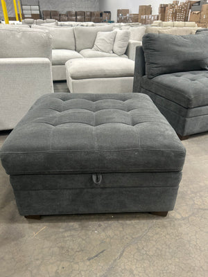 Thomasville Tisdale Storage Ottoman
