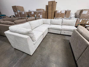 ThomasVille Rockford 6-Piece Recliner Sectional