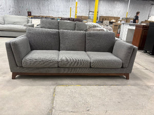 Article 83” Ceni Sofa