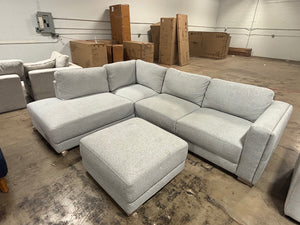 Gray Sectional w/ Ottoman