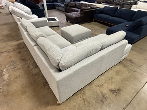 Gray Sectional w/ Ottoman