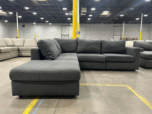 Ashley Modular Sectional w/Ottoman