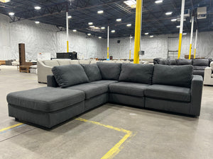 Ashley Modular Sectional w/Ottoman