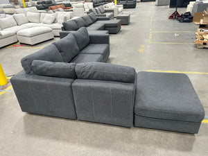 Ashley Modular Sectional w/Ottoman