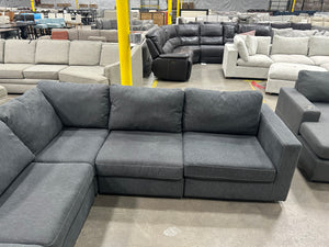 Ashley Modular Sectional w/Ottoman