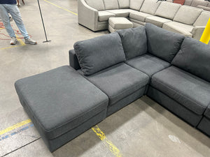 Ashley Modular Sectional w/Ottoman