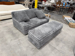 Wills Oversized Gray Chair
