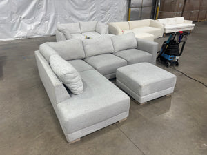 Drayden Fabric Sectional w/ Ottoman