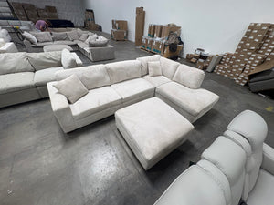 Thomasville Artesia Fabric Sectional (Cream)