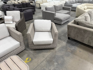 Thomasville Rala 4-Piece Set