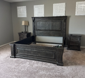 Bed Set (Dresser, Nightstands, Bedframe)