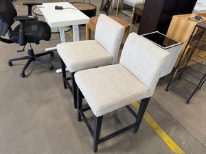 2 Barstools