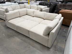 Thomasville Fallon Modular Sectional 6-piece Cream with Ottoman