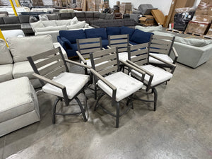 6 Outdoor Chairs