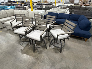 6 Outdoor Chairs