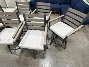 6 Outdoor Chairs
