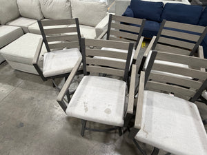 6 Outdoor Chairs