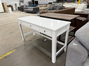 White Desk with usb ports