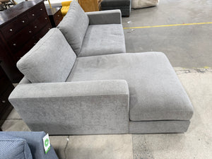 Essex Hill 2-Piece Sectional