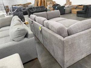 Thomasville Fallon Modular Sectional 6-piece Gray with Ottoman