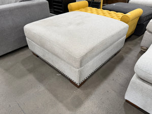 Thomasville Ottoman