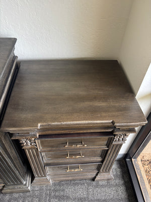 Set of 2 Nightstands