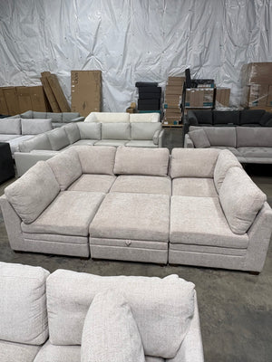 ThomasVille Tisdale 6 Pc Sectional