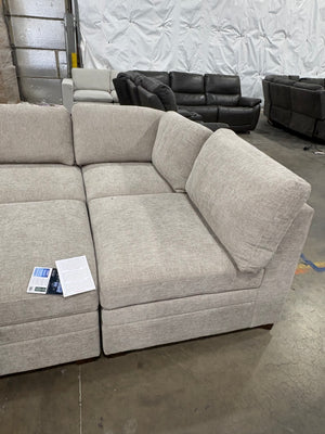 ThomasVille Tisdale 6 Pc Sectional