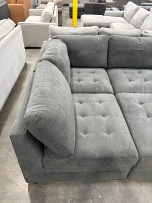 ThomasVille Tisdale 6 Pc Sectional