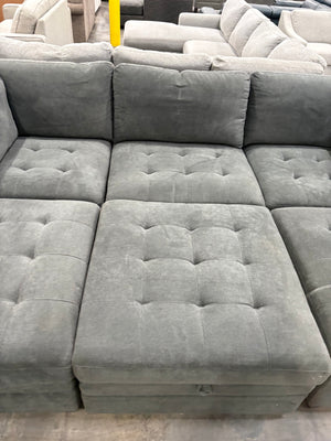 ThomasVille Tisdale 6 Pc Sectional