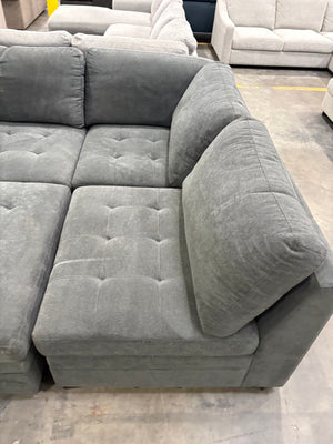 ThomasVille Tisdale 6 Pc Sectional