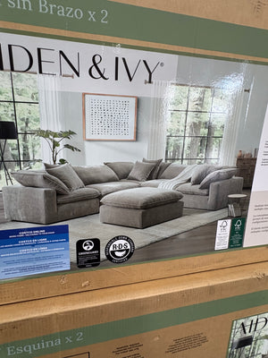 Brand New * Aiden & Ivy Sereen Sectional