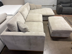 Henredon Caley Sectional