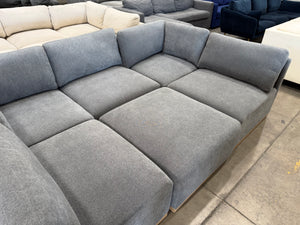 Henredon 6-Piece Fabric Sectional - Gray