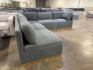 Henredon 6-Piece Fabric Sectional – Gray