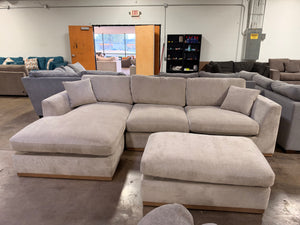 Henredon Caley Sectional